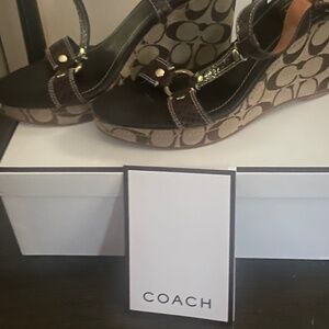 COACH SANDALS
